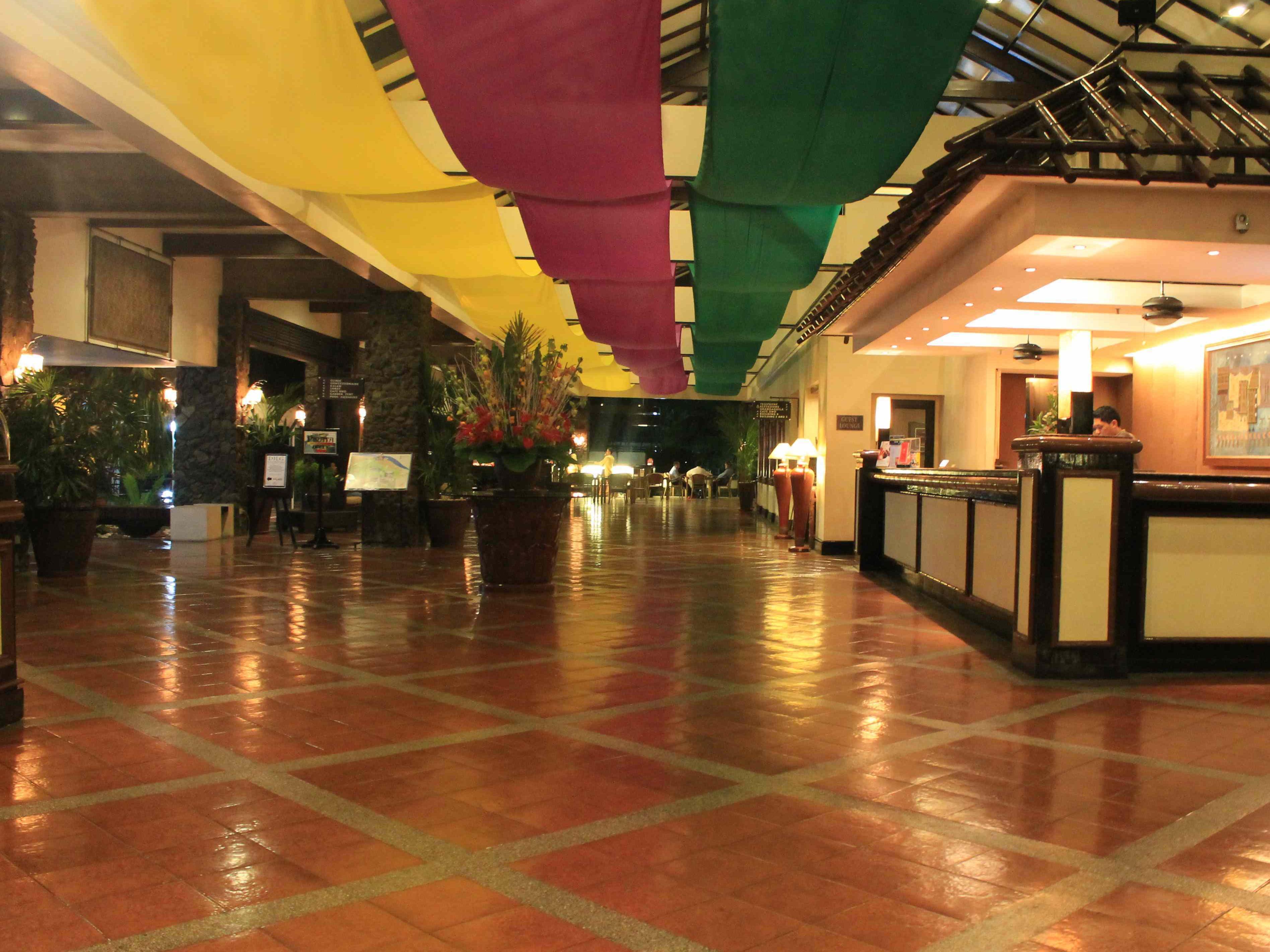 Waterfront Insular Hotel Davao City Exterior foto